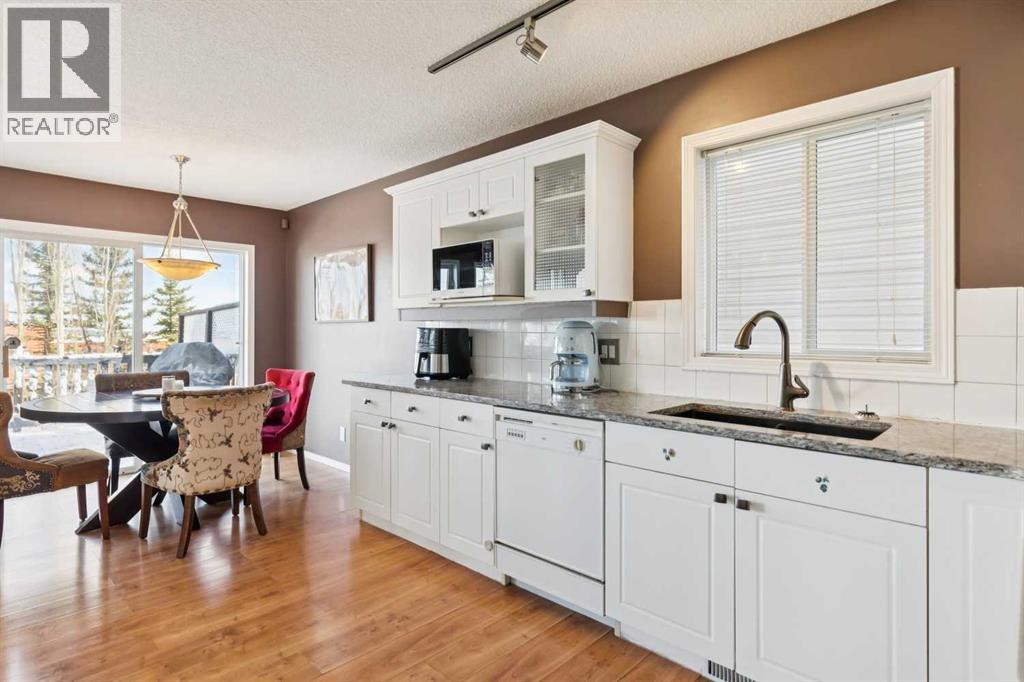 18 Bridlewood Way Sw, Calgary, Alberta  T2Y 3R5 - Photo 7 - A2303884