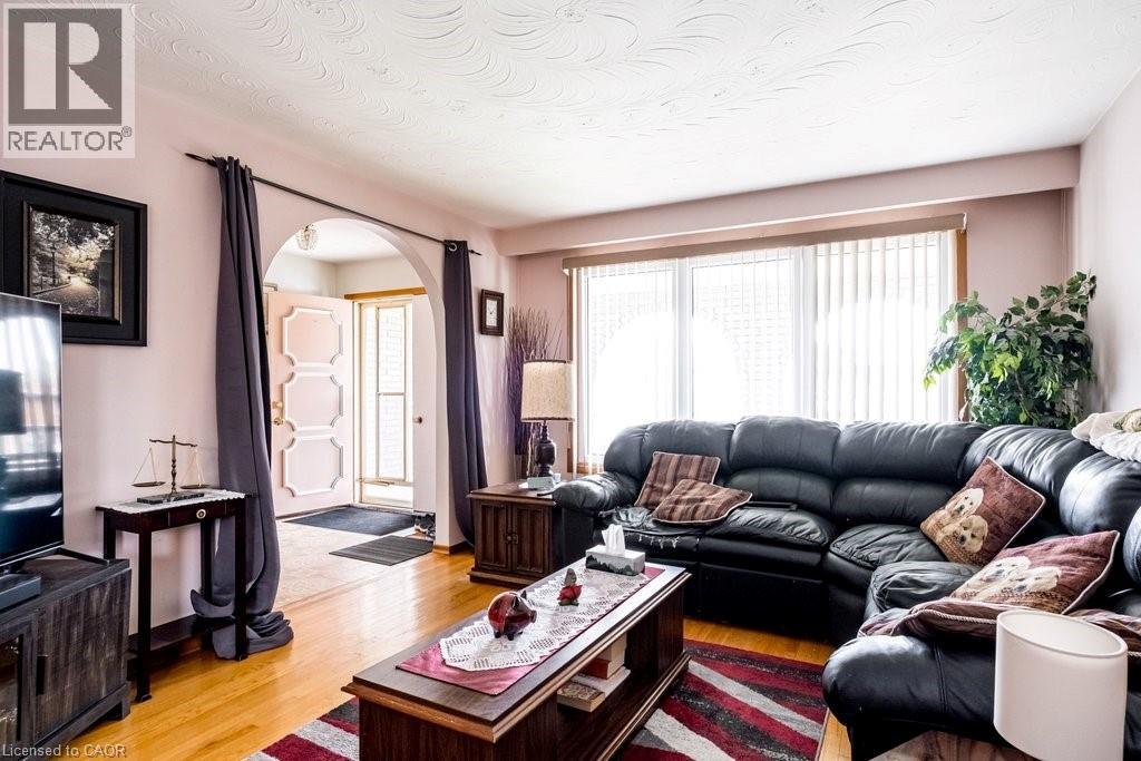 2 Village Drive, Hamilton, Ontario  L8E 3M8 - Photo 10 - 40823636