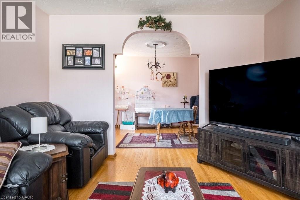 2 Village Drive, Hamilton, Ontario  L8E 3M8 - Photo 12 - 40823636