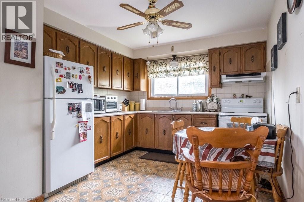 2 Village Drive, Hamilton, Ontario  L8E 3M8 - Photo 16 - 40823636