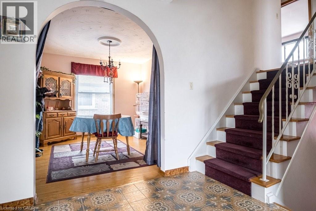 2 Village Drive, Hamilton, Ontario  L8E 3M8 - Photo 18 - 40823636