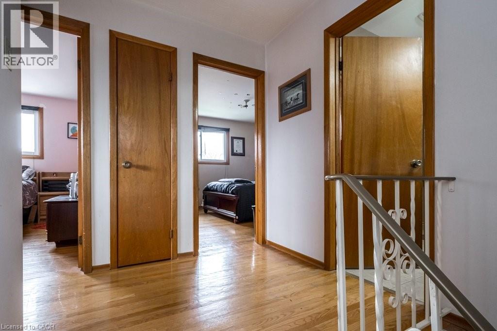 2 Village Drive, Hamilton, Ontario  L8E 3M8 - Photo 19 - 40823636