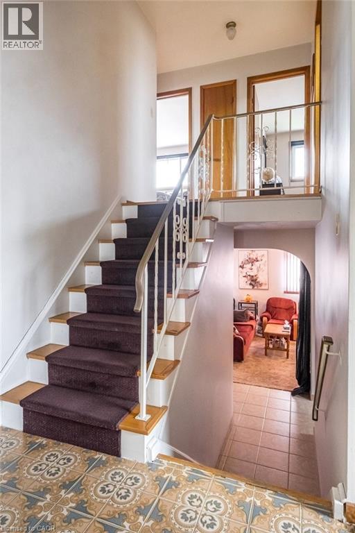 2 Village Drive, Hamilton, Ontario  L8E 3M8 - Photo 27 - 40823636