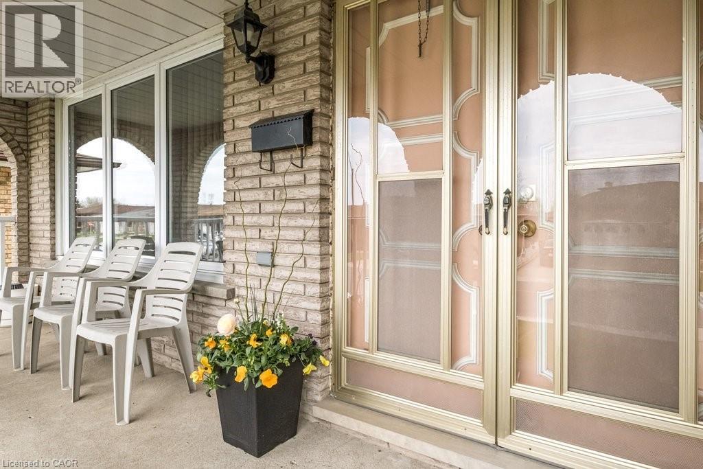 2 Village Drive, Hamilton, Ontario  L8E 3M8 - Photo 4 - 40823636