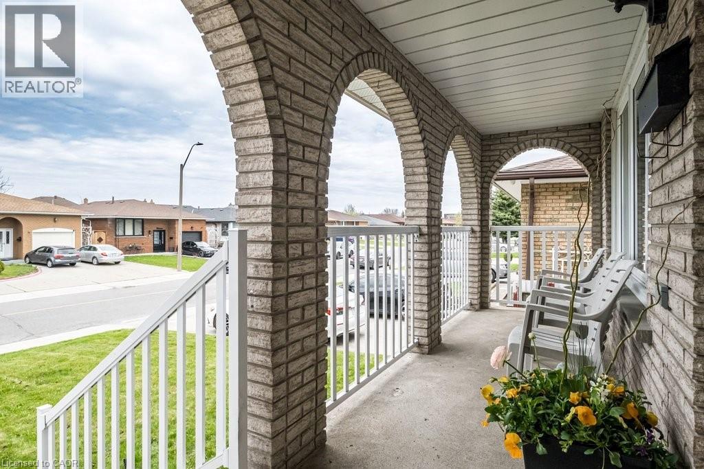 2 Village Drive, Hamilton, Ontario  L8E 3M8 - Photo 6 - 40823636