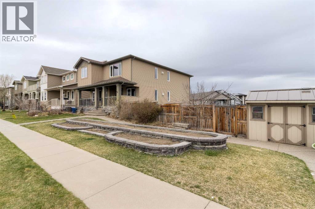 541 Aquitania Boulevard W, Lethbridge, Alberta  T1J 5G7 - Photo 2 - A2272884
