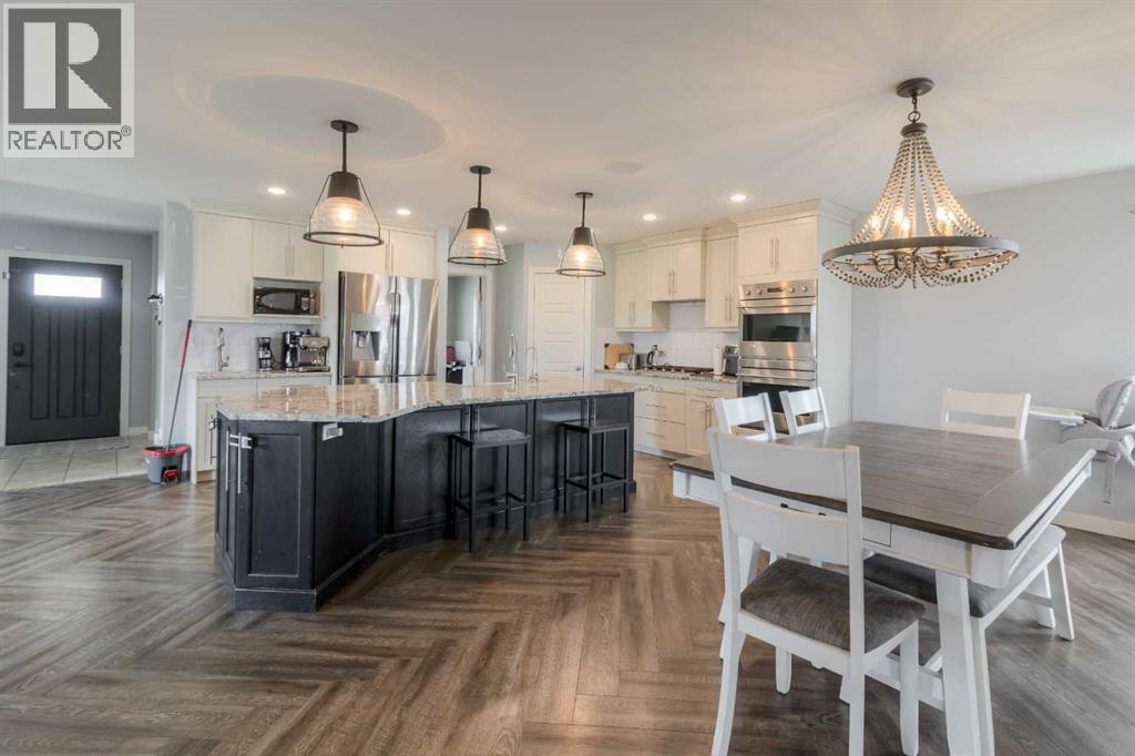 541 Aquitania Boulevard W, Lethbridge, Alberta  T1J 5G7 - Photo 6 - A2272884