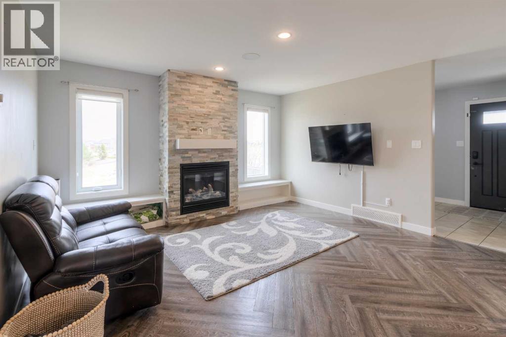 541 Aquitania Boulevard W, Lethbridge, Alberta  T1J 5G7 - Photo 15 - A2272884