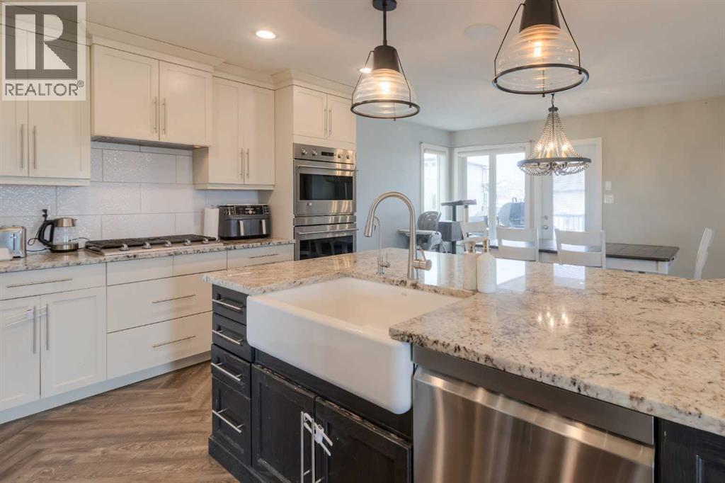 541 Aquitania Boulevard W, Lethbridge, Alberta  T1J 5G7 - Photo 10 - A2272884