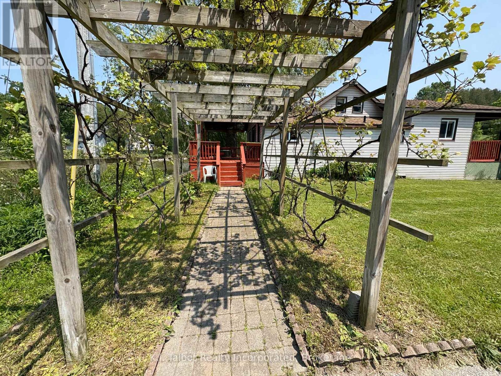 11 Apple Lane, Ashfield-Colborne-Wawanosh, Ontario  N7A 3X9 - Photo 12 - X13036860