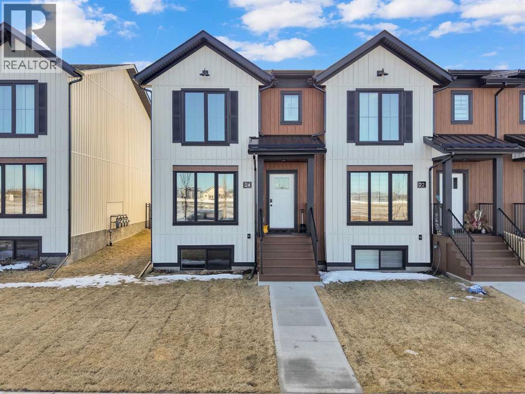 24 Station Drive, Sylvan Lake, Alberta  T4S 0W7 - Photo 1 - A2295171