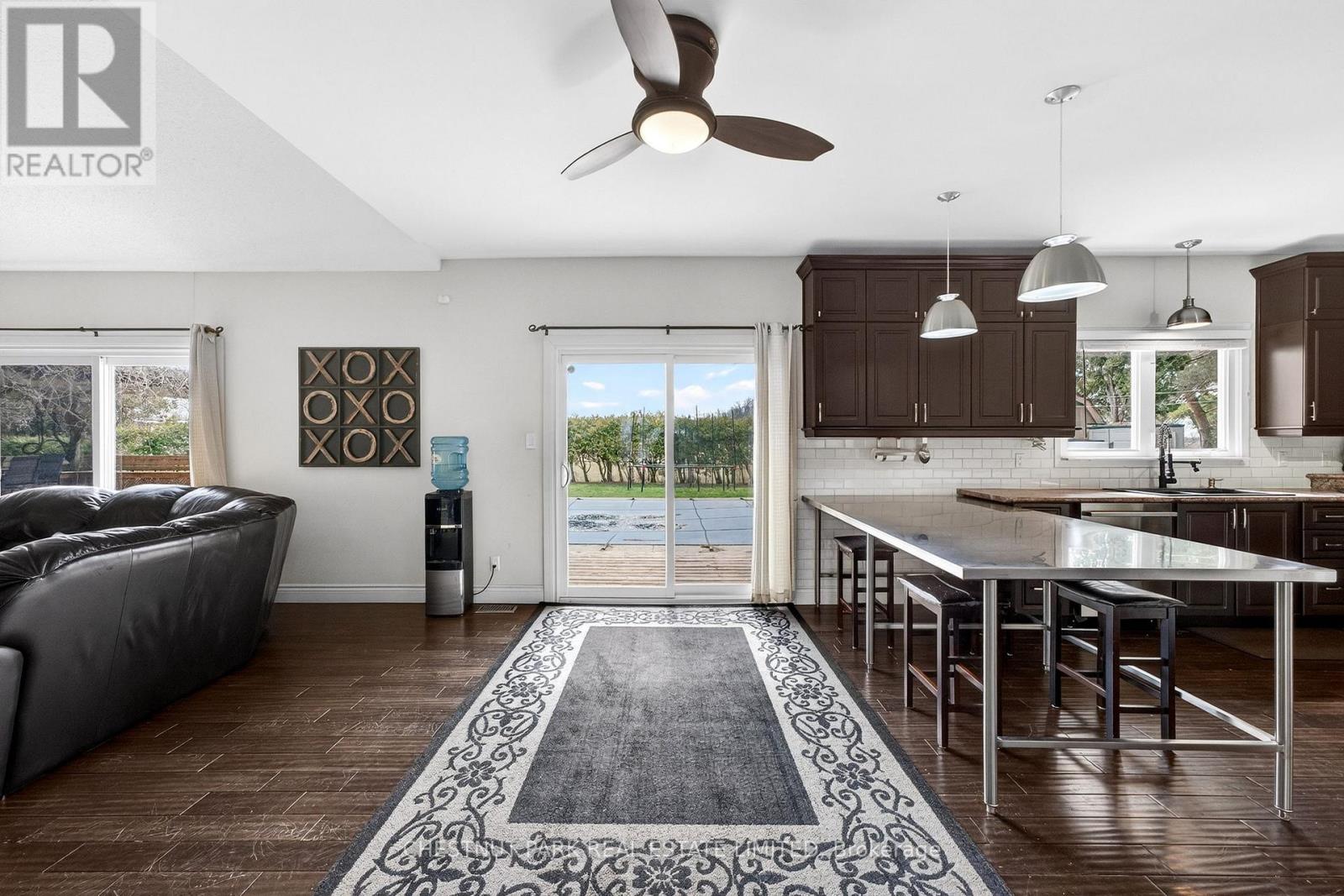 729 County Road 3, Prince Edward County (Ameliasburg Ward), Ontario  K8N 4Z1 - Photo 10 - X13036750