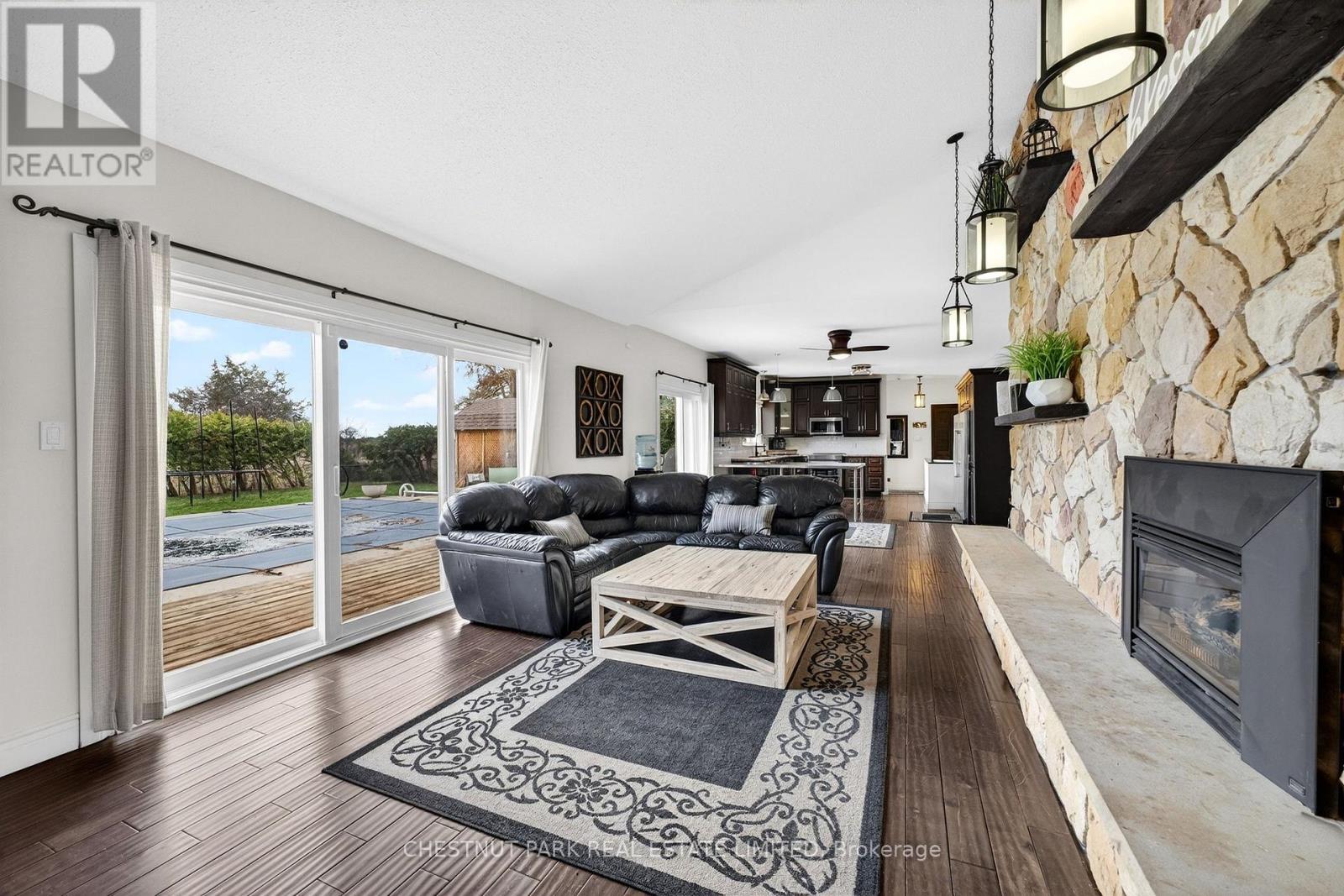 729 County Road 3, Prince Edward County (Ameliasburg Ward), Ontario  K8N 4Z1 - Photo 12 - X13036750