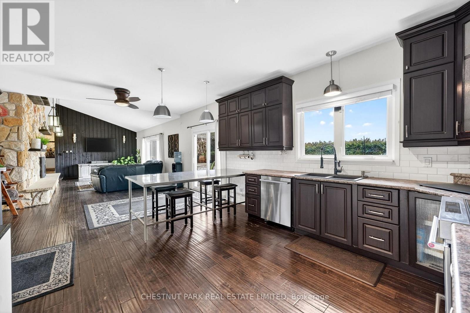 729 County Road 3, Prince Edward County (Ameliasburg Ward), Ontario  K8N 4Z1 - Photo 15 - X13036750