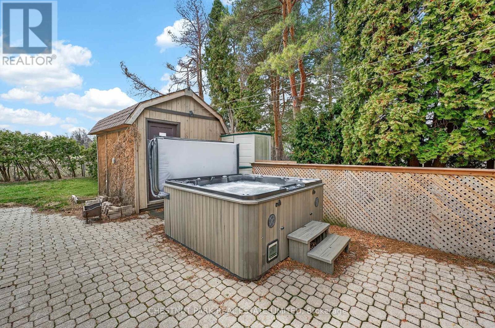 729 County Road 3, Prince Edward County (Ameliasburg Ward), Ontario  K8N 4Z1 - Photo 35 - X13036750