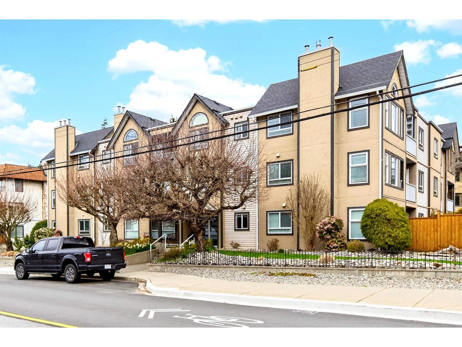 205 15035 THRIFT AVENUE, white rock, British Columbia