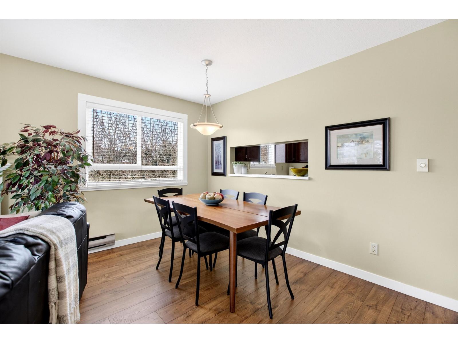 205 15035 Thrift Avenue, White Rock, British Columbia  V4B 2K2 - Photo 5 - R3114683