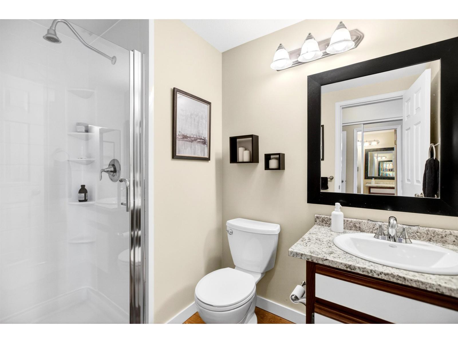 205 15035 Thrift Avenue, White Rock, British Columbia  V4B 2K2 - Photo 20 - R3114683