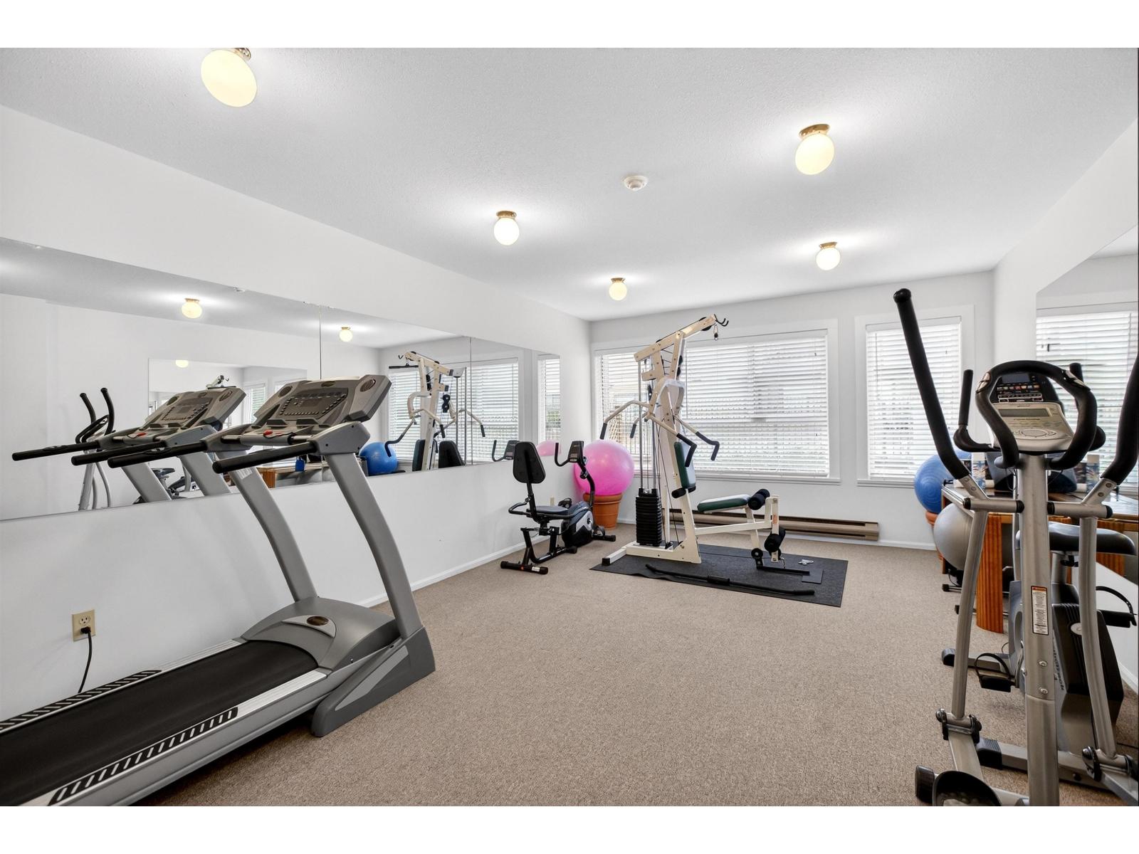 205 15035 Thrift Avenue, White Rock, British Columbia  V4B 2K2 - Photo 32 - R3114683