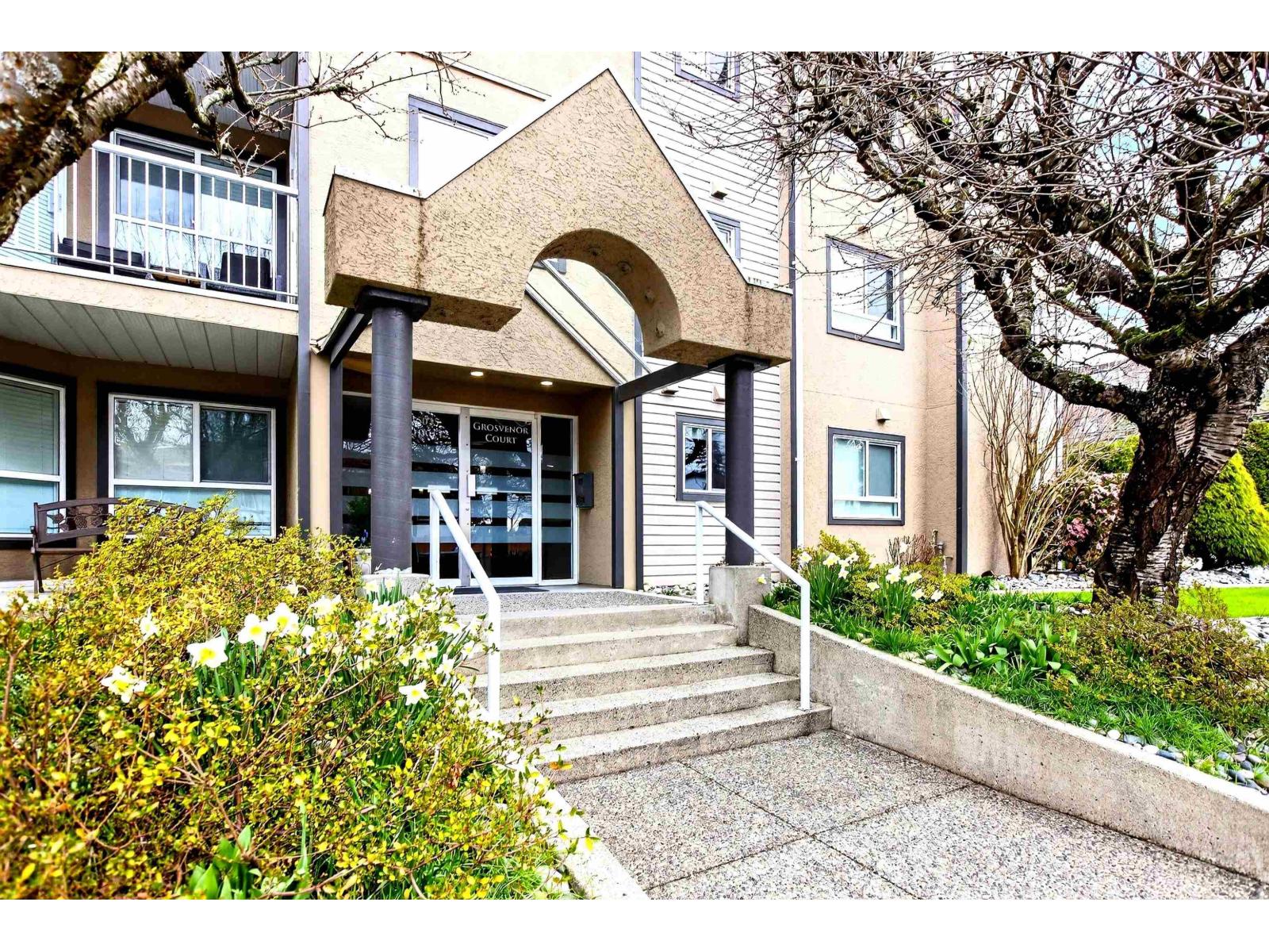 205 15035 Thrift Avenue, White Rock, British Columbia  V4B 2K2 - Photo 3 - R3114683