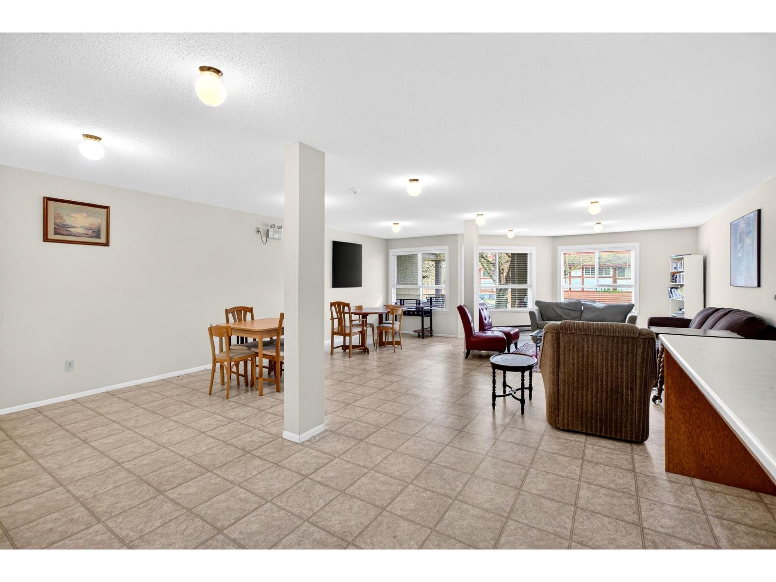 205 15035 Thrift Avenue, White Rock, British Columbia  V4B 2K2 - Photo 30 - R3114683