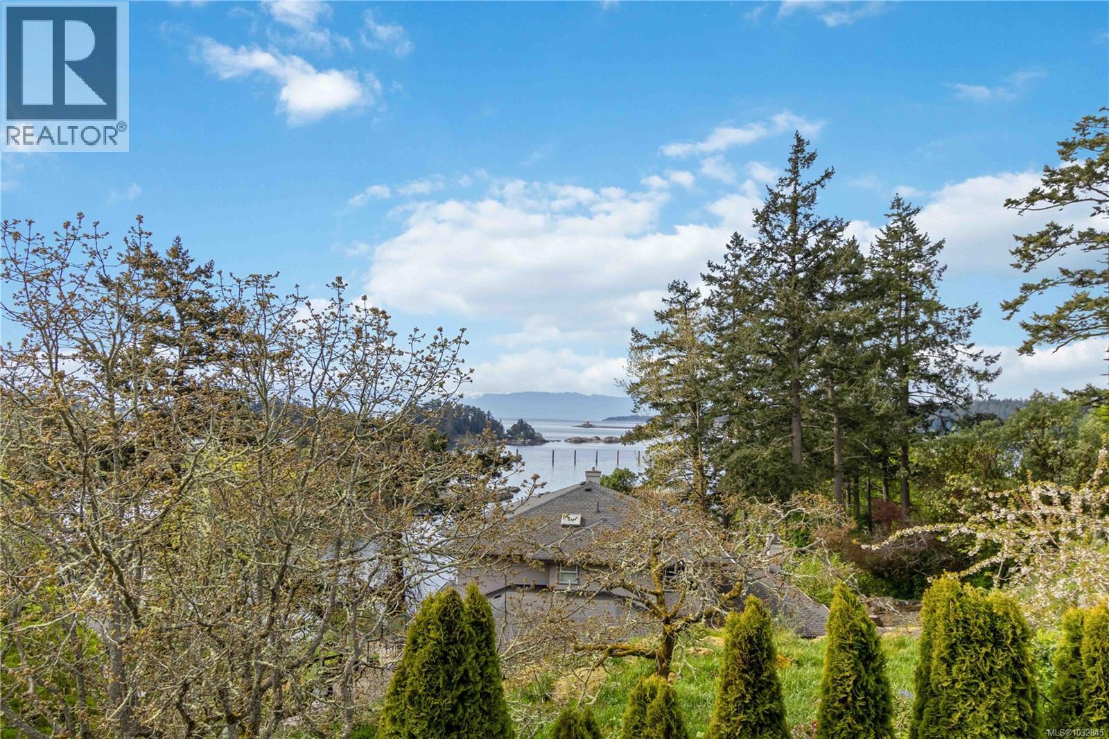 77 View Royal Ave, View Royal, British Columbia  V9B 1A6 - Photo 2 - 1032845