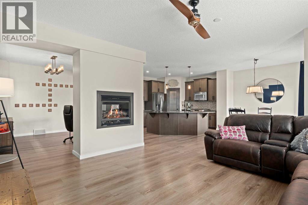 160 Reunion Grove NW, Airdrie, Alberta  T4B 0Z3 - Photo 9 - A2298726