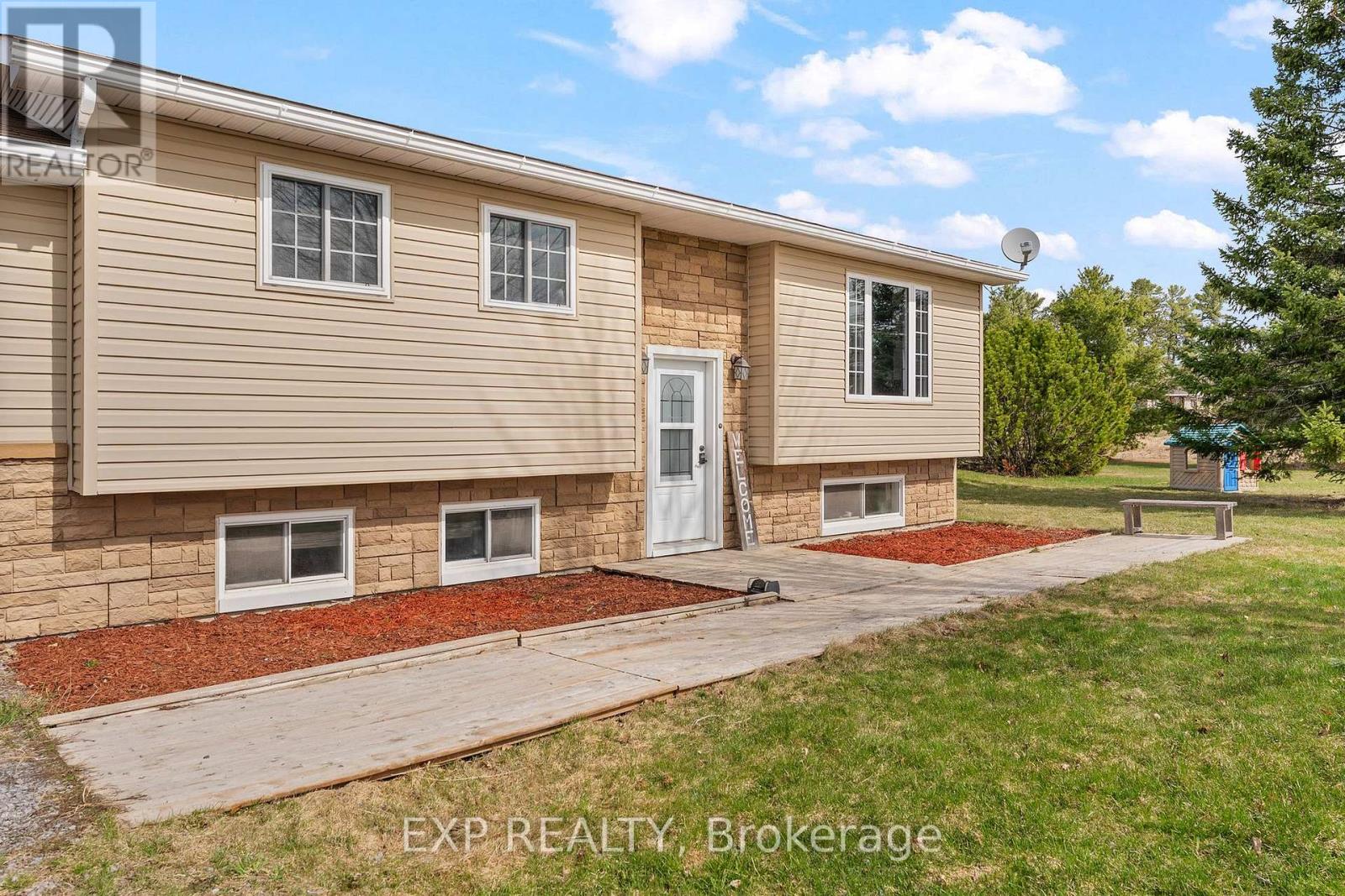 1629 White Lake Road, Mcnab/braeside, Ontario  K7S 3G9 - Photo 3 - X13036714