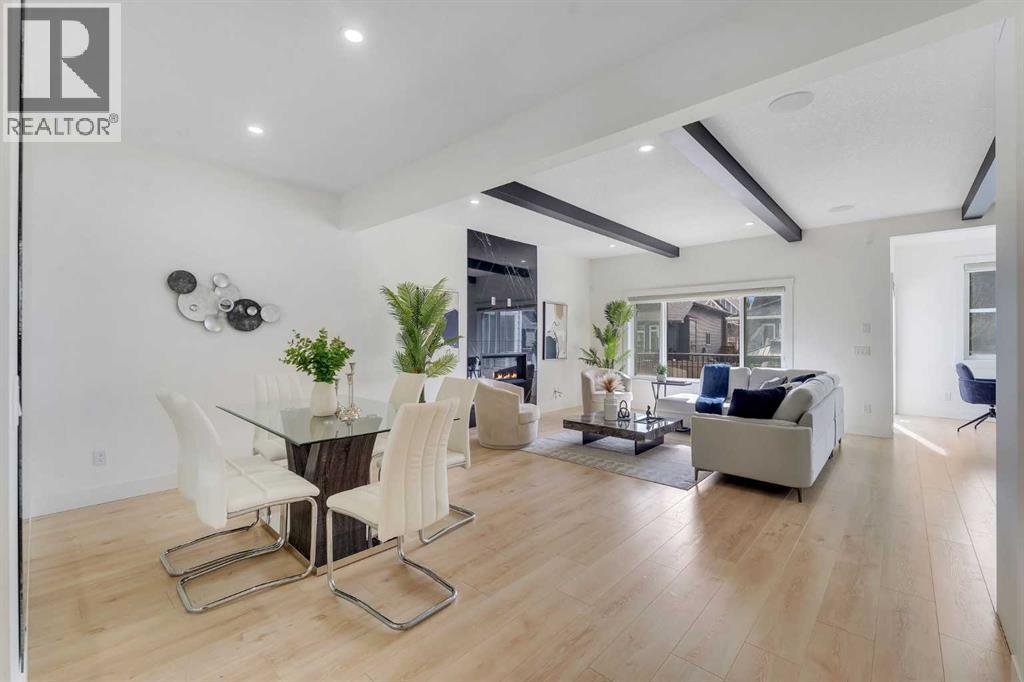 247 Coopers Cove Sw, Airdrie, Alberta  T4B 4C3 - Photo 3 - A2302981