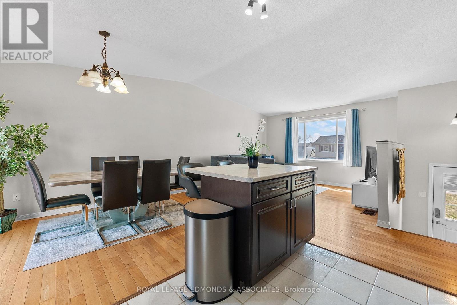 8 Gerald Avenue, Petawawa, Ontario  K8H 2Y3 - Photo 10 - X13036814