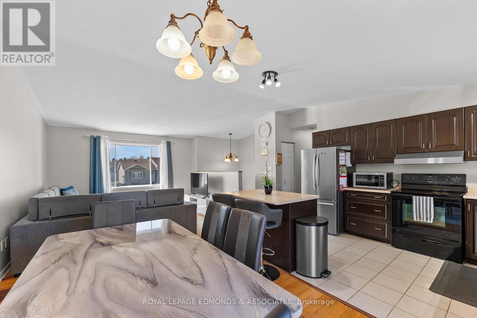 8 Gerald Avenue, Petawawa, Ontario  K8H 2Y3 - Photo 12 - X13036814