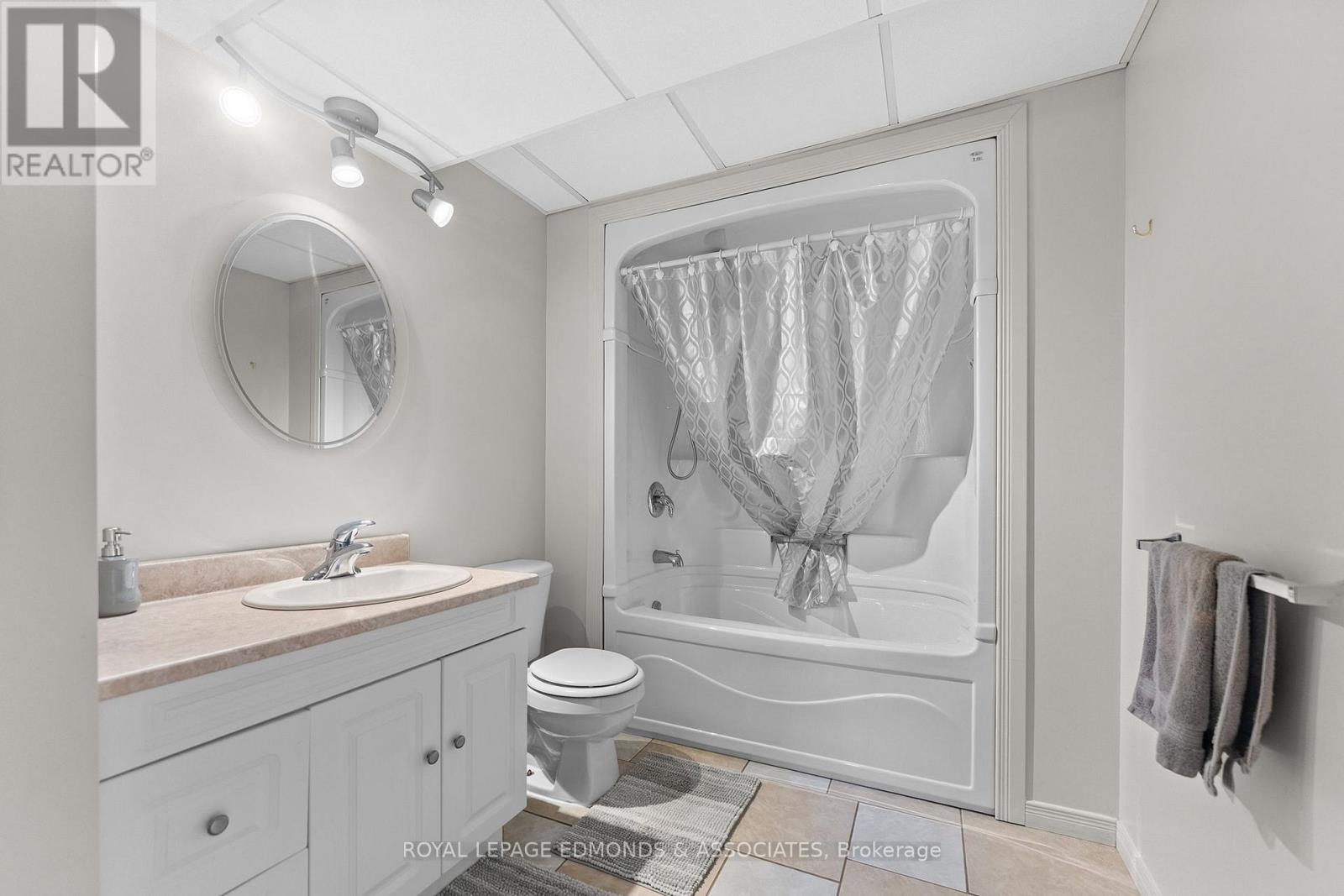 8 Gerald Avenue, Petawawa, Ontario  K8H 2Y3 - Photo 32 - X13036814