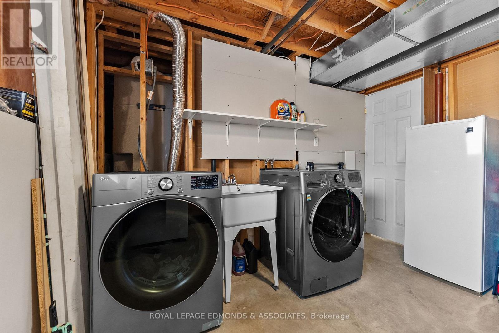 8 Gerald Avenue, Petawawa, Ontario  K8H 2Y3 - Photo 33 - X13036814