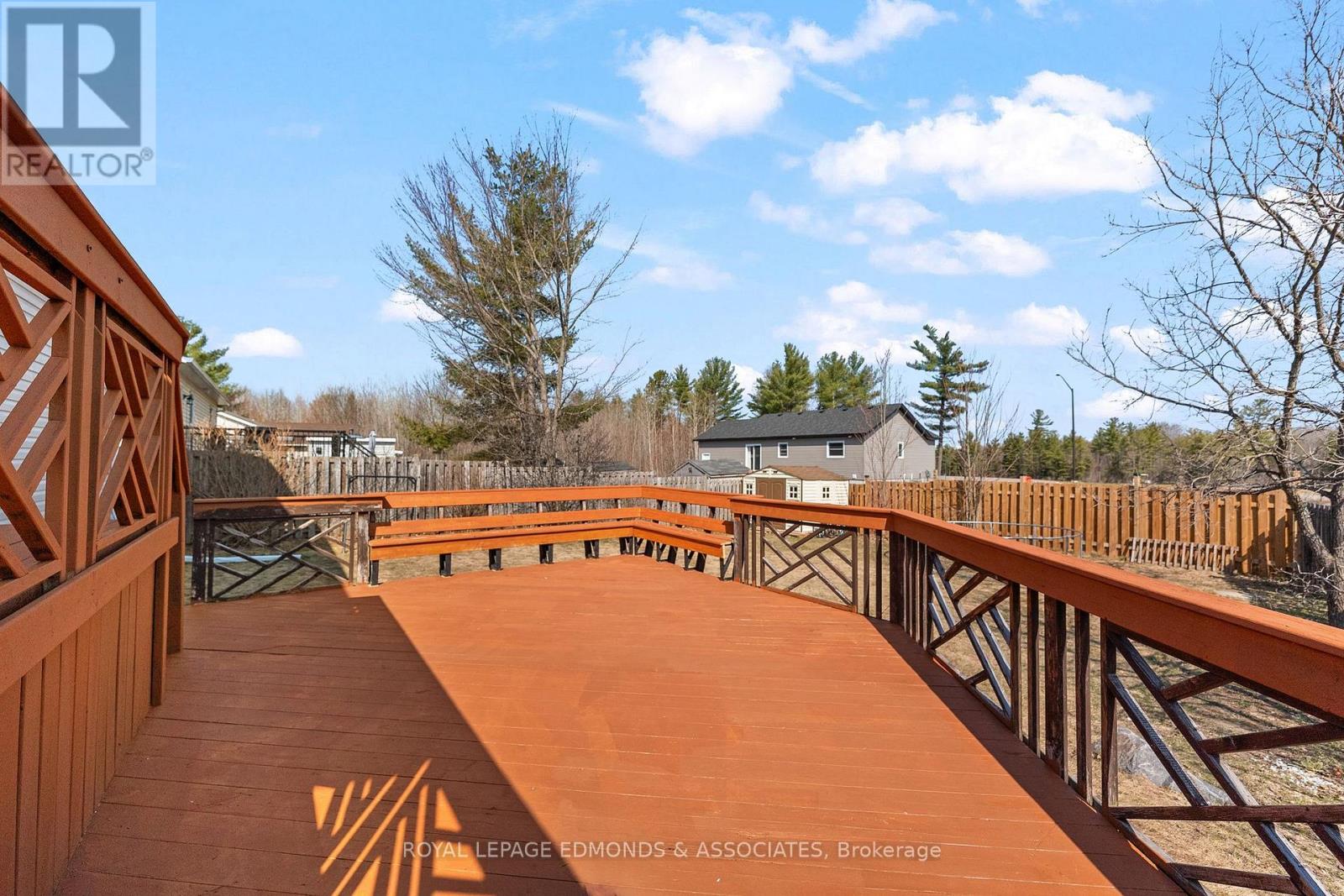 8 Gerald Avenue, Petawawa, Ontario  K8H 2Y3 - Photo 40 - X13036814