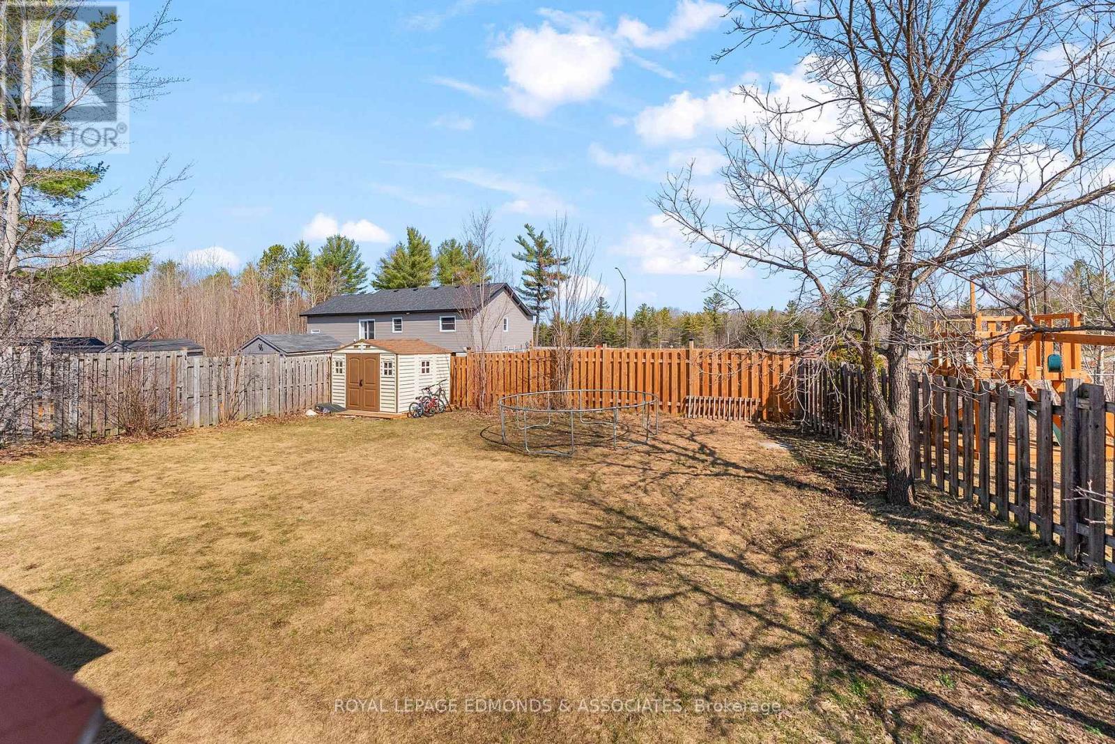 8 Gerald Avenue, Petawawa, Ontario  K8H 2Y3 - Photo 41 - X13036814