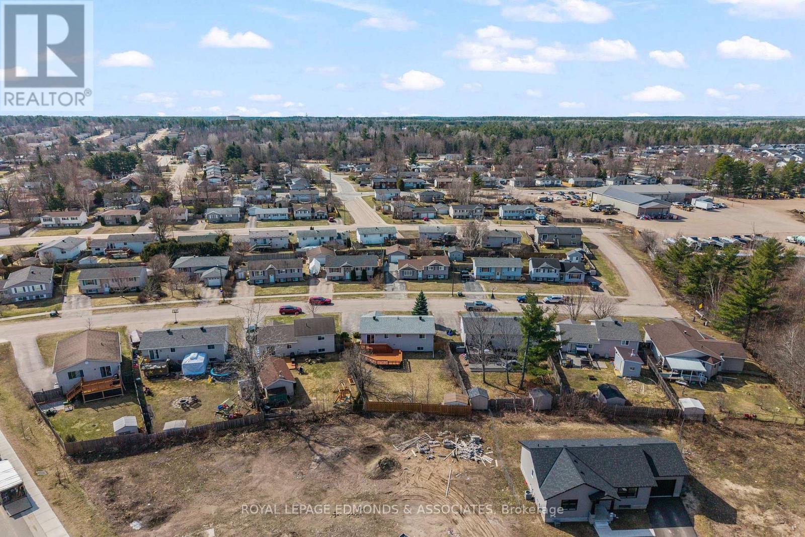 8 Gerald Avenue, Petawawa, Ontario  K8H 2Y3 - Photo 46 - X13036814