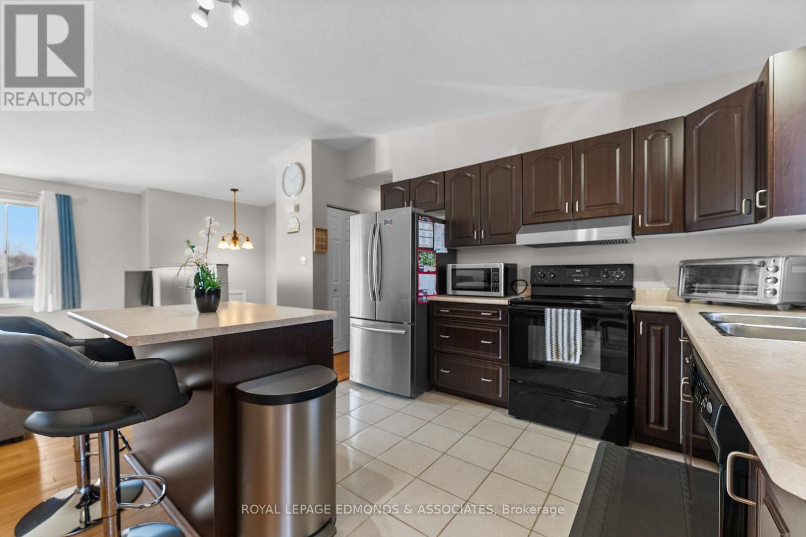 8 Gerald Avenue, Petawawa, Ontario  K8H 2Y3 - Photo 9 - X13036814