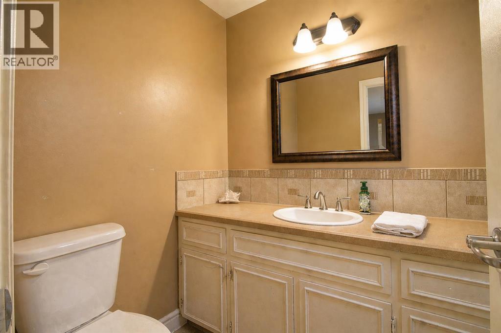 131 Templewood Road Ne, Calgary, Alberta  T1Y 4B1 - Photo 5 - A2304462