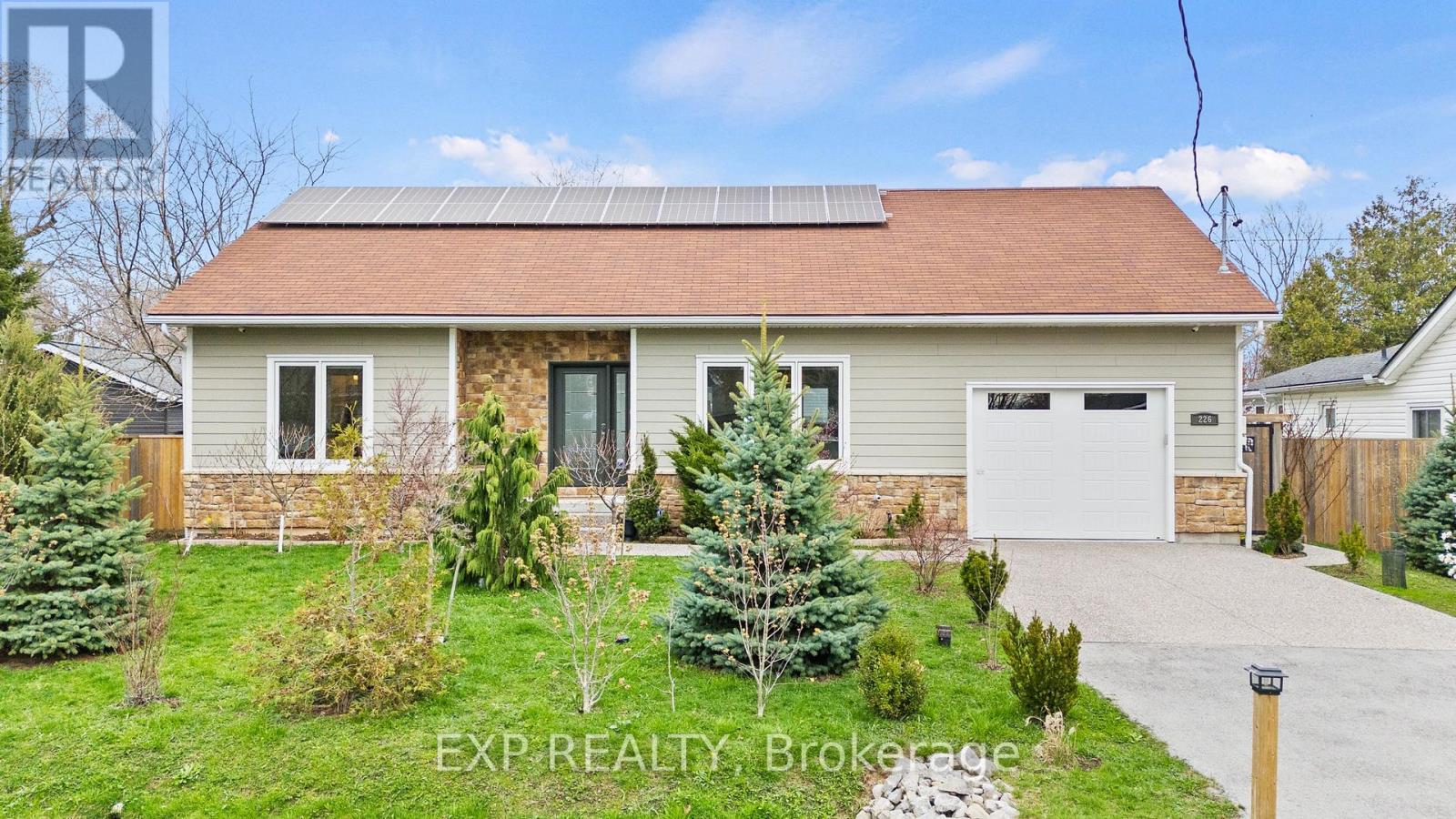 226 Westwood Avenue, Fort Erie, Ontario  L0S 1B0 - Photo 2 - X13036656