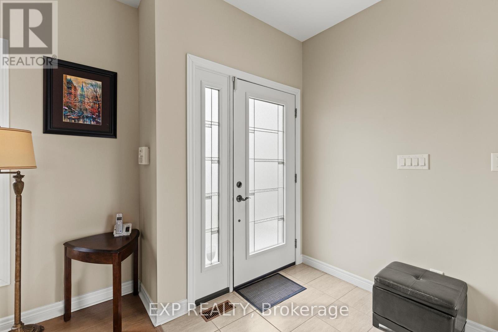 226 Westwood Avenue, Fort Erie, Ontario  L0S 1B0 - Photo 4 - X13036656