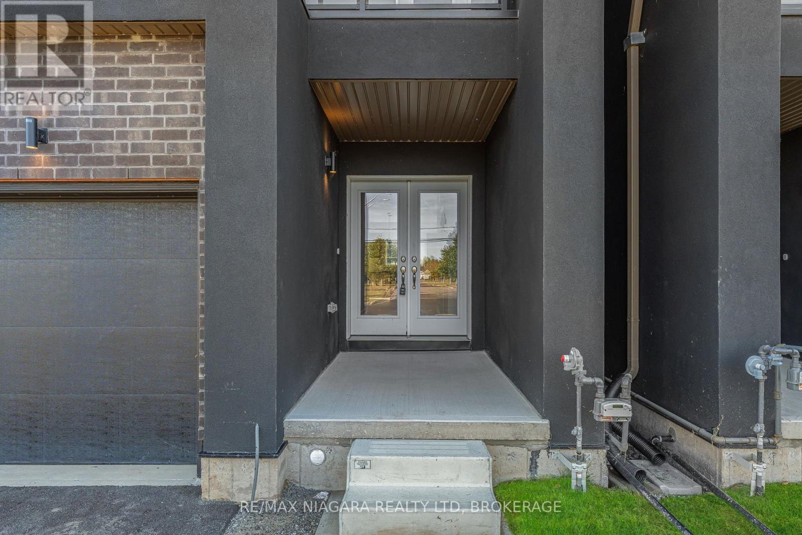 3221 Dominion Road, Fort Erie, Ontario  L0S 1N0 - Photo 3 - X13036730