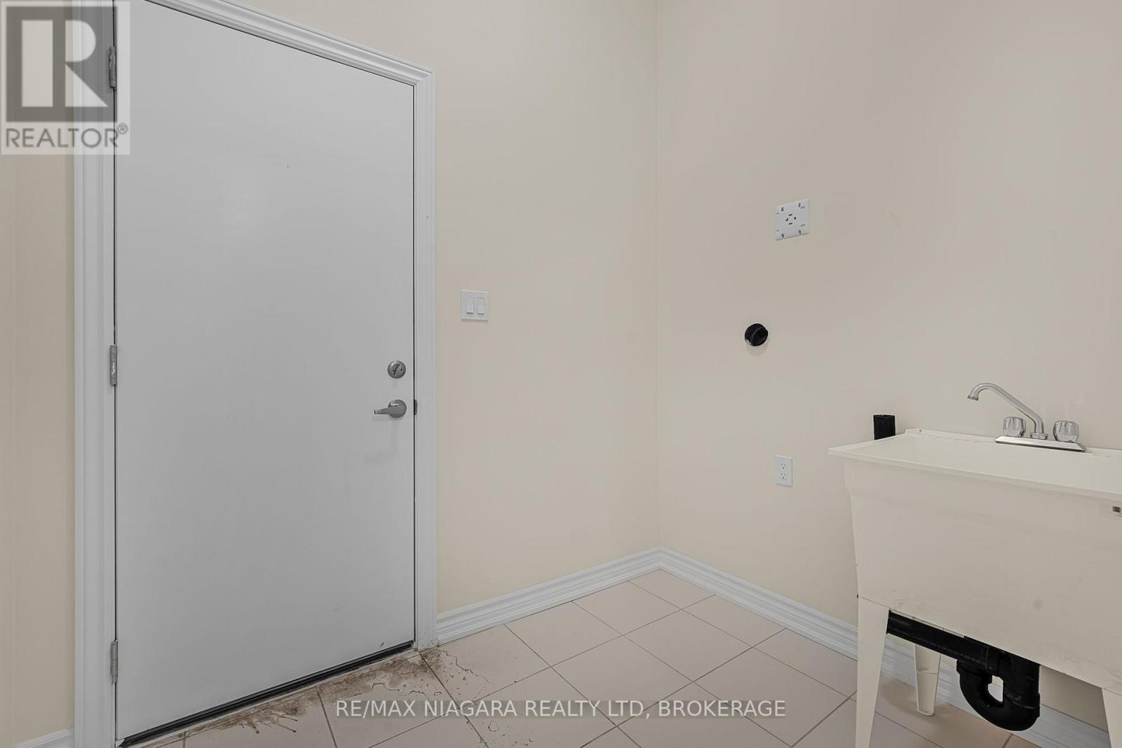 3221 Dominion Road, Fort Erie, Ontario  L0S 1N0 - Photo 33 - X13036730