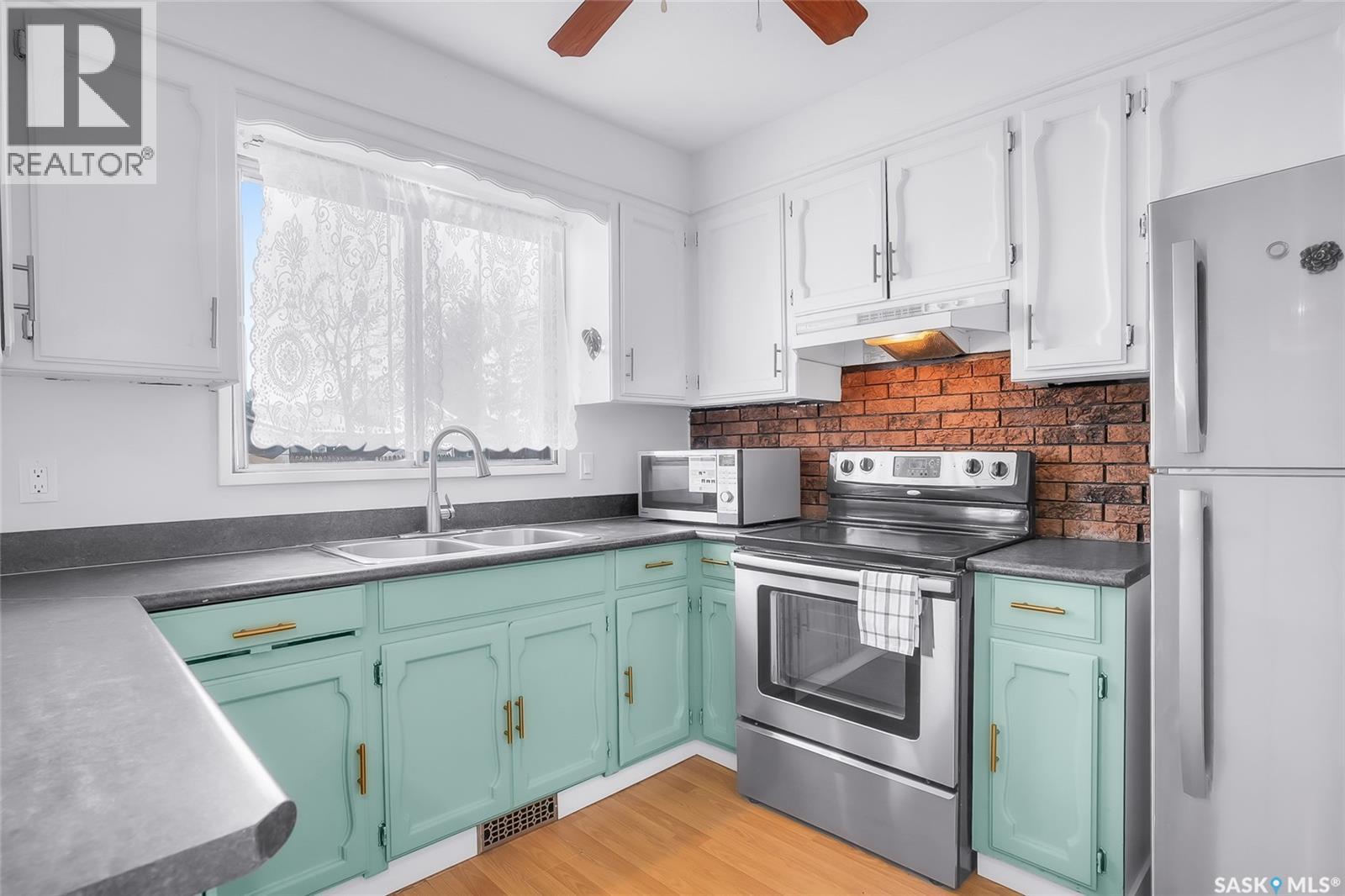 122 Clancy Drive, Saskatoon, Saskatchewan  S7M 4L2 - Photo 11 - SK033750