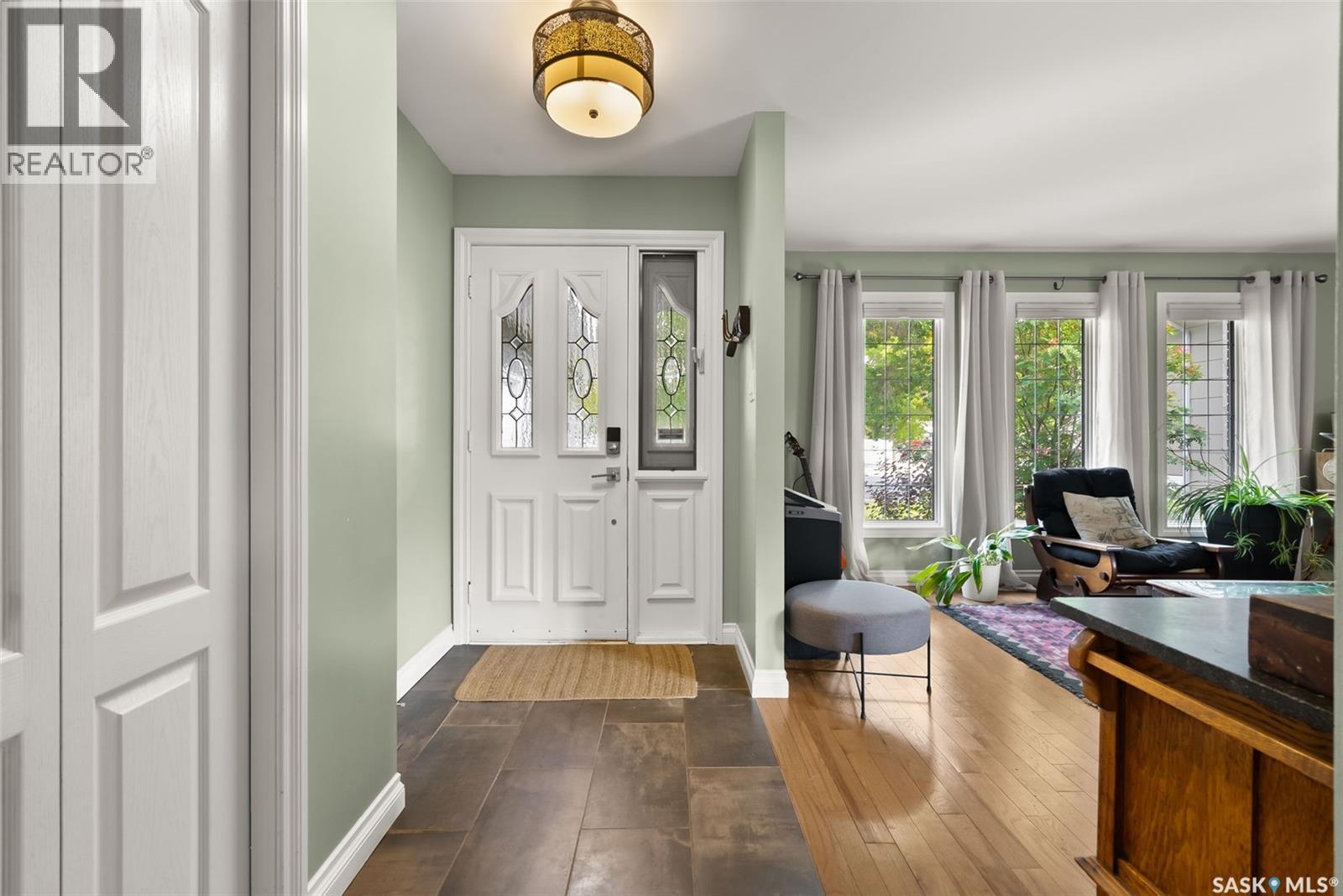 4834 Queen Street, Regina, Saskatchewan  S4S 6V8 - Photo 3 - SK033738