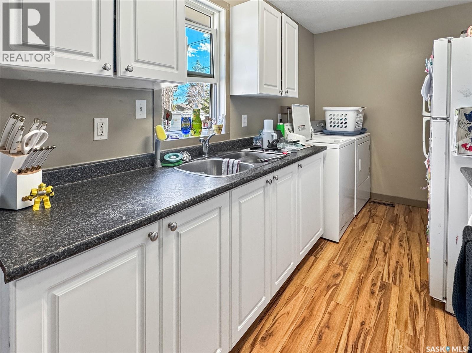 1442 111th Street, North Battleford, Saskatchewan  S9A 2K6 - Photo 3 - SK033728