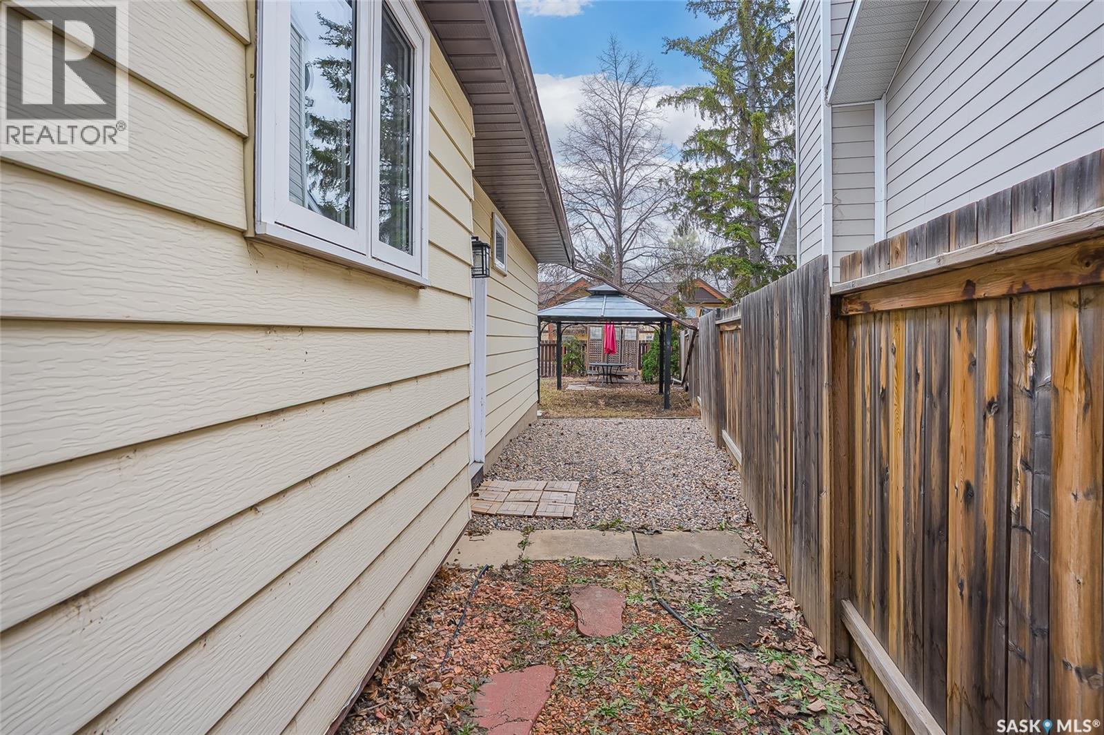 62 Roborecki Terrace, Saskatoon, Saskatchewan  S7K 5L3 - Photo 32 - SK033599