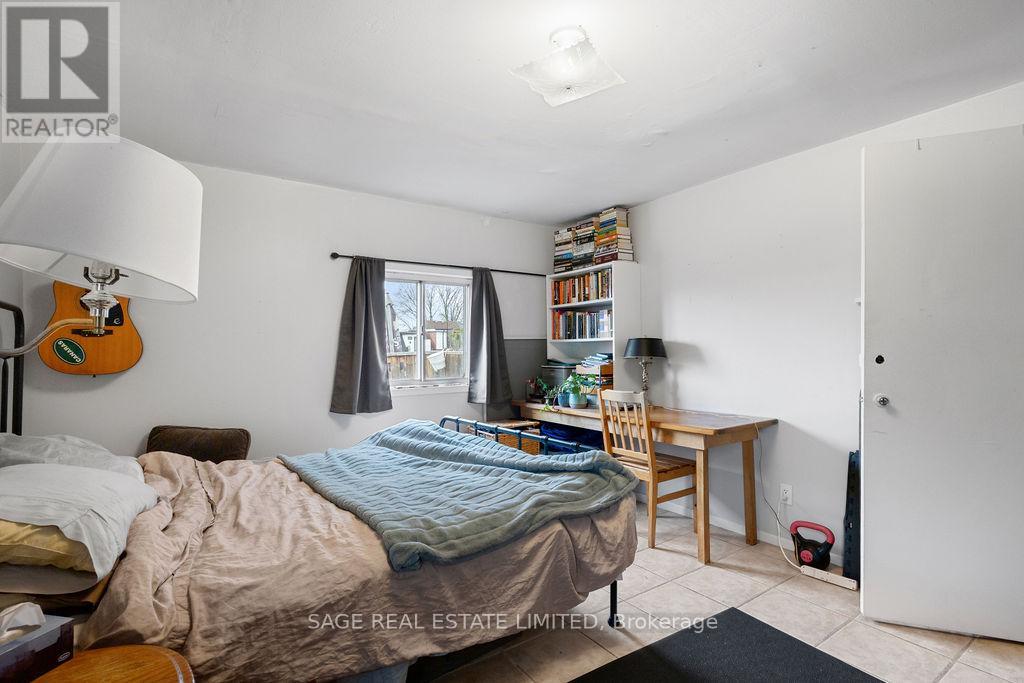 276 Crawford Street, Toronto, Ontario  M6J 2V8 - Photo 11 - C13036768