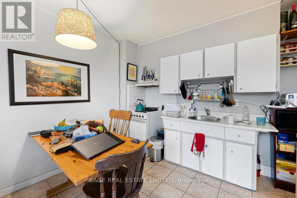 276 Crawford Street, Toronto, Ontario  M6J 2V8 - Photo 14 - C13036768