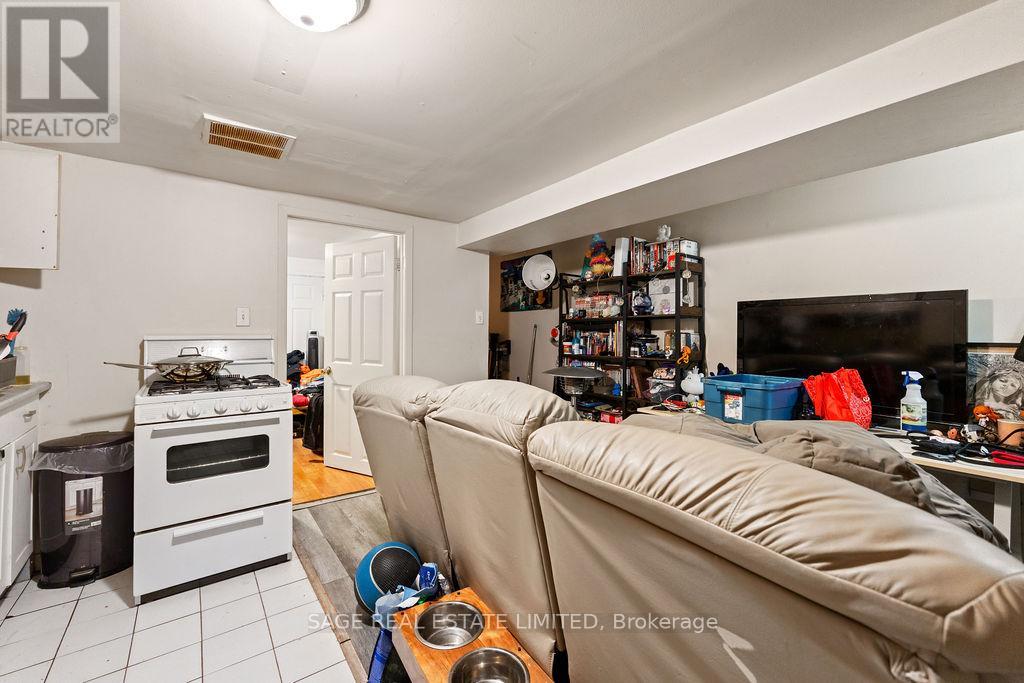 276 Crawford Street, Toronto, Ontario  M6J 2V8 - Photo 22 - C13036768