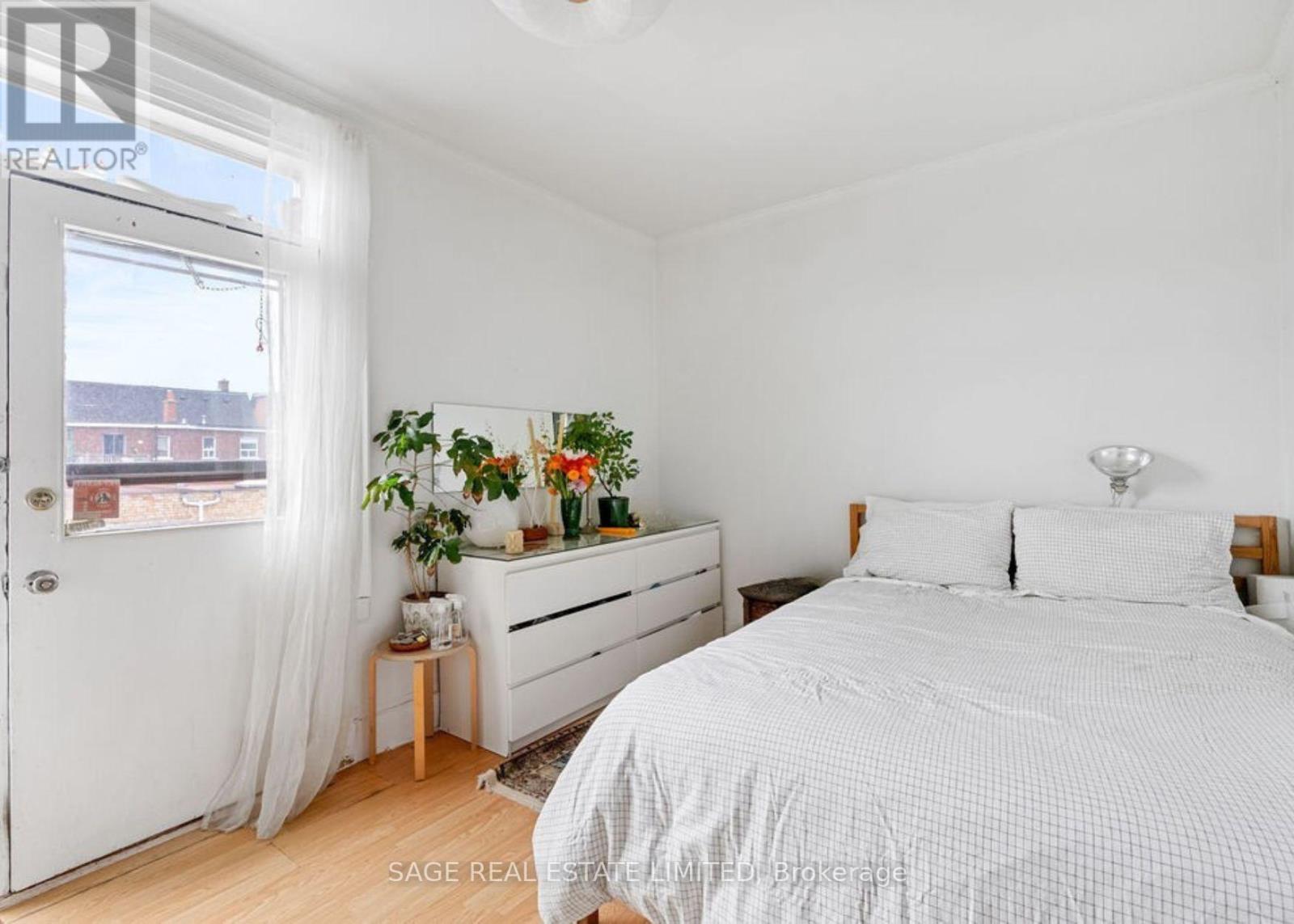 276 Crawford Street, Toronto, Ontario  M6J 2V8 - Photo 7 - C13036768